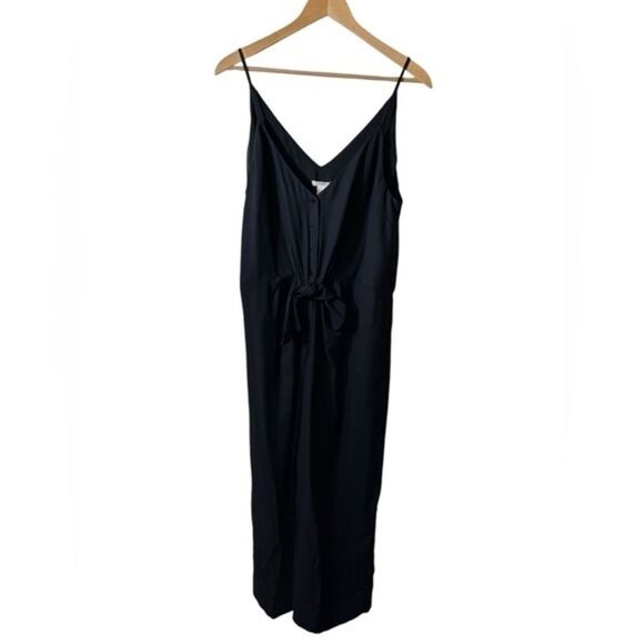 H&M 10 Elegant Black Sleeveless Jumpsuit - Picture 1 of 4